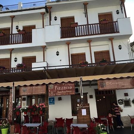 Hostal El Cascapenas De La Alpujarra กาปีเลย์รา ภายนอก รูปภาพ