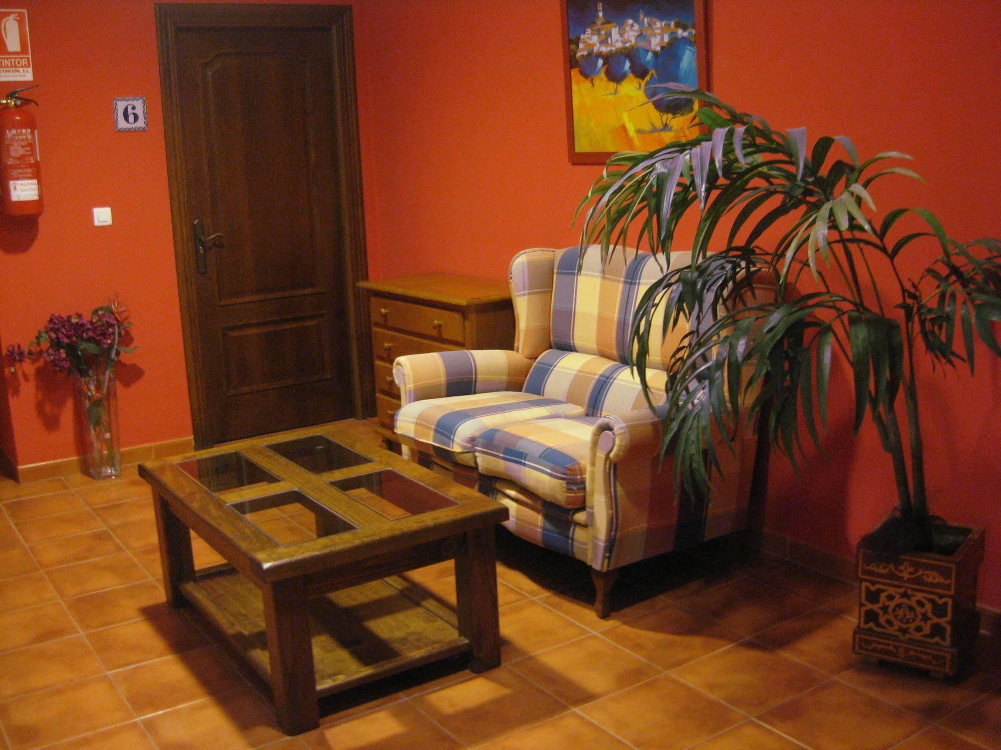 Hostal El Cascapenas De La Alpujarra กาปีเลย์รา ภายนอก รูปภาพ